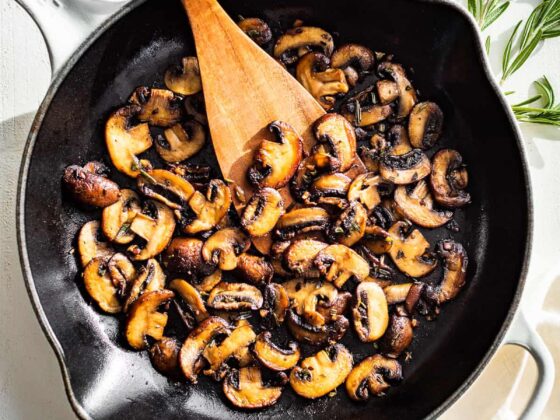 garlic-butter-mushrooms-get-inspired-everyday-6