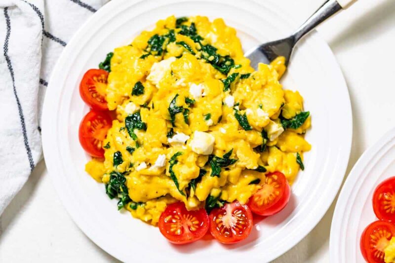 spinach-scrambled-eggs-get-inspired-everyday-3